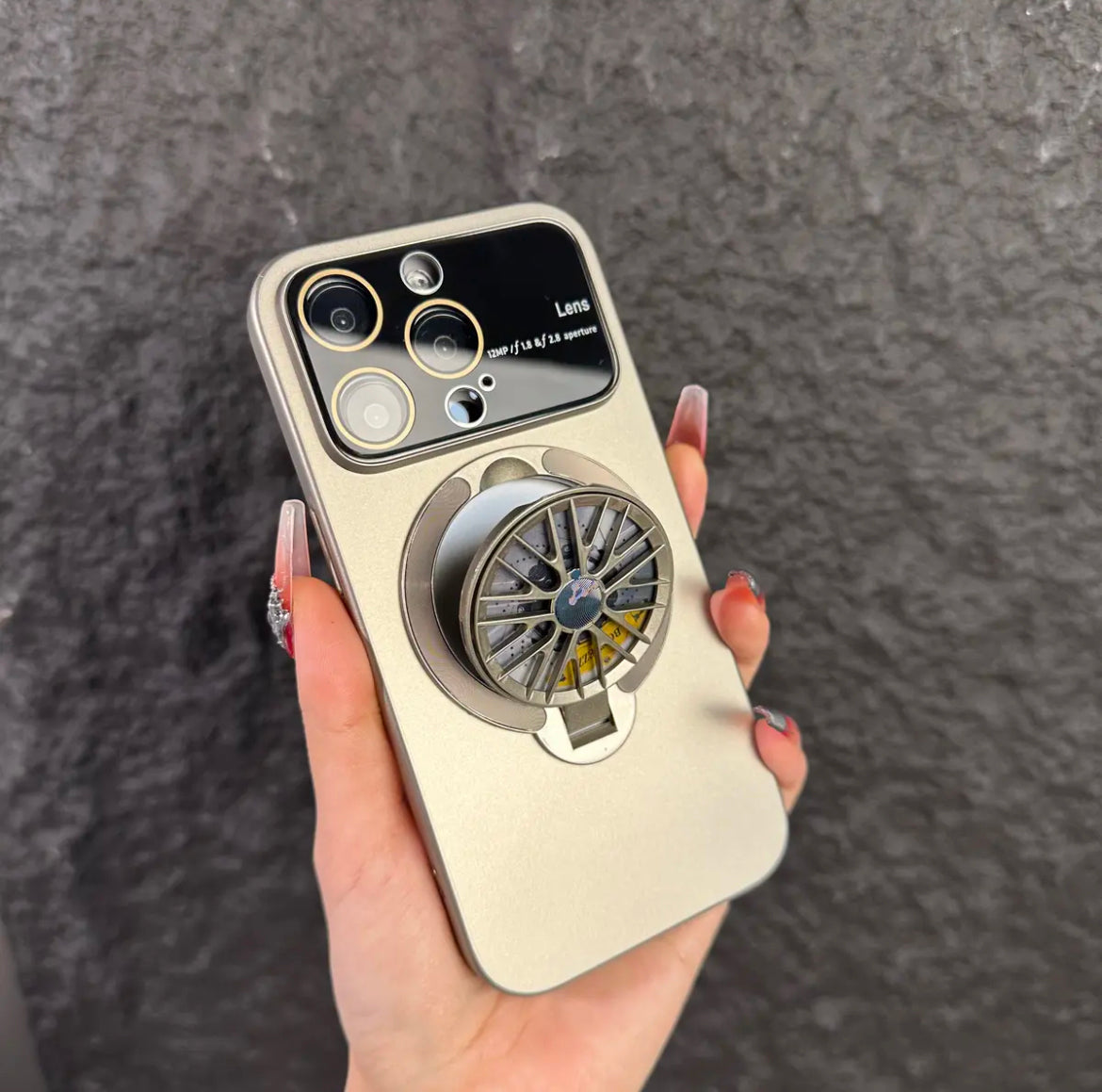 Чохол для мобільного телефону Apple 15-11 Creative gyro decompression bracket Magnetic Charging Protection case