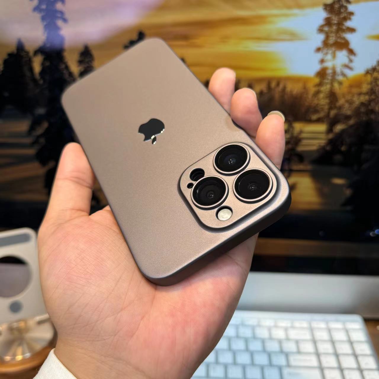 Apple 15/12 lens protection ultra-thin skin-feel PC matte phone case