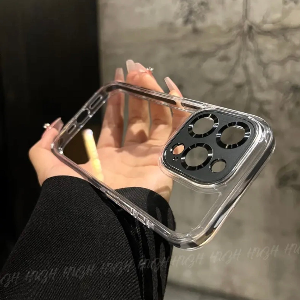 Елегантний сріблястий чохол для iPhone